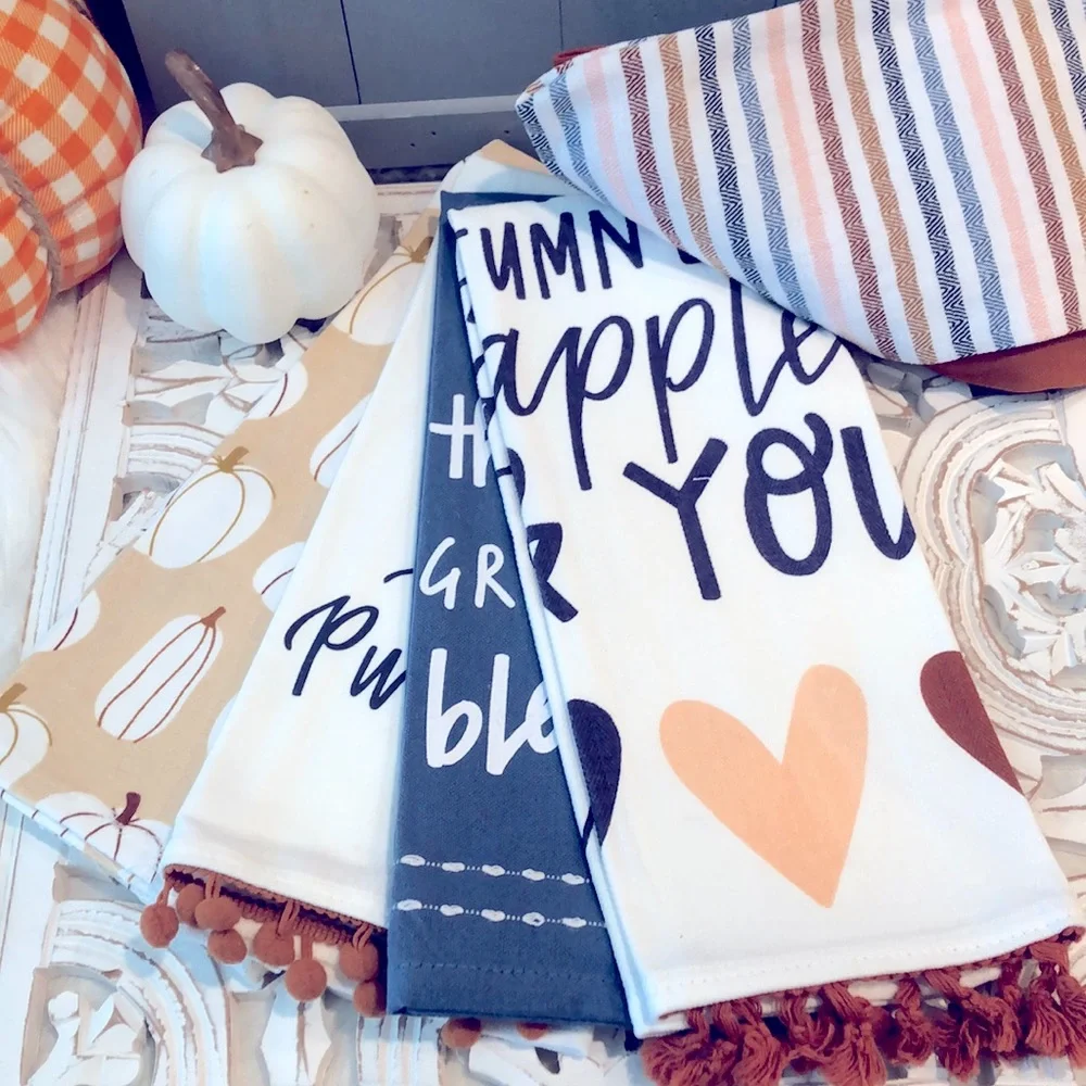 Target Bullseye’s Playground Fall Autumn Halloween Thanksgiving Dish Towel Set